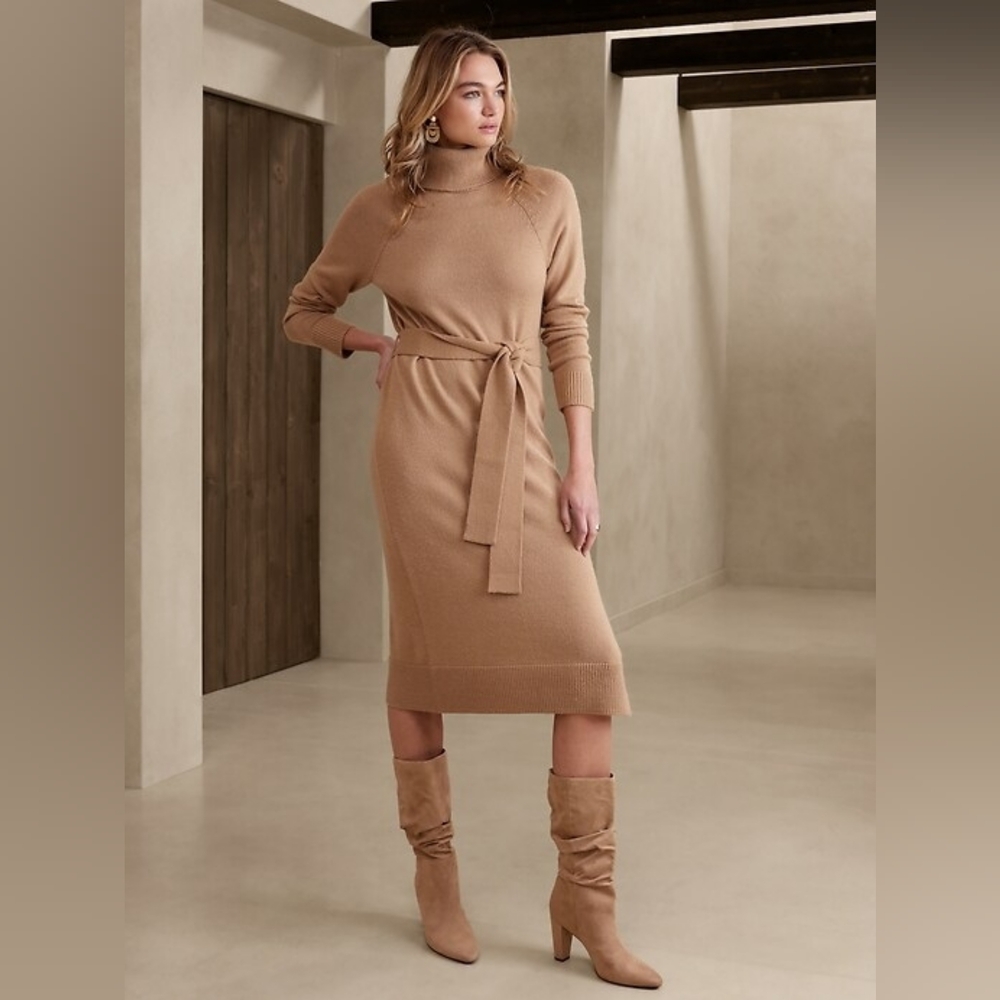 Banana Republic Factory Tan Knit Long Sleeve Dress